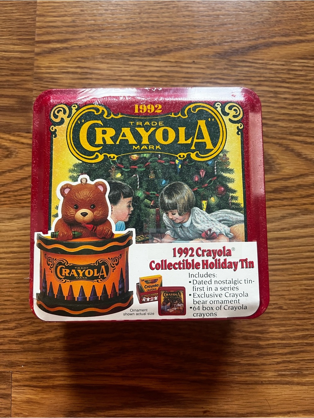 Crayola 1992 Collectable Holiday Tin